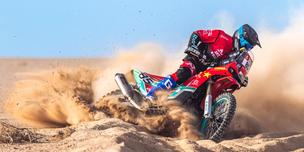 KOVE 450 RALLY : L’Esprit du Dakar à Portée de Main